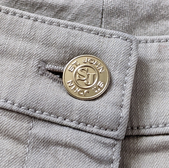 St. John Light Gray Straight Leg Cropped Jeans | Size 4 - Picture 2 of 9